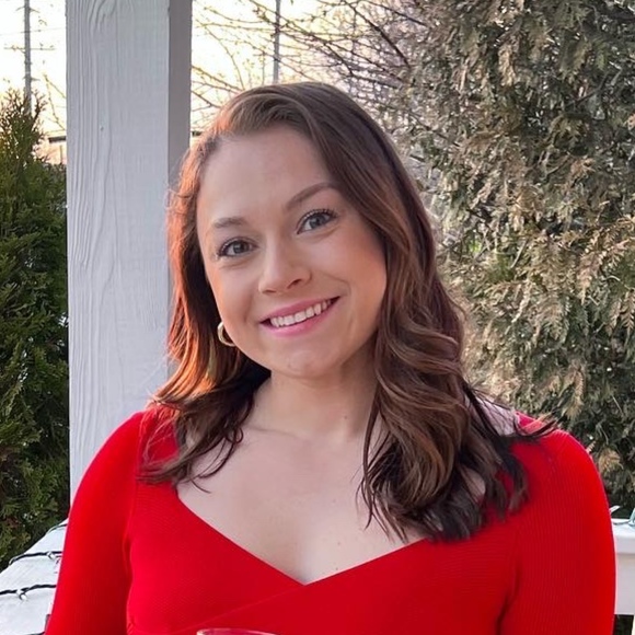 Meet your Posher, Christine - Picture 1 of 1